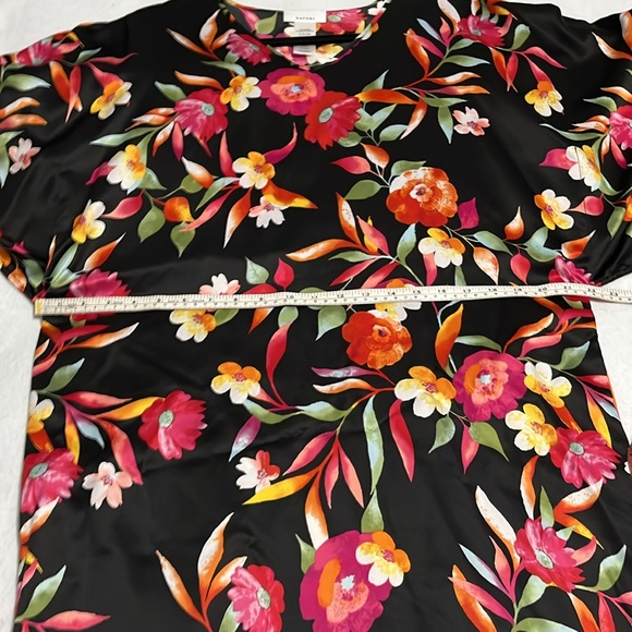 NATORI SATIN FLORAL CAFTAN - Picture 11 of 11